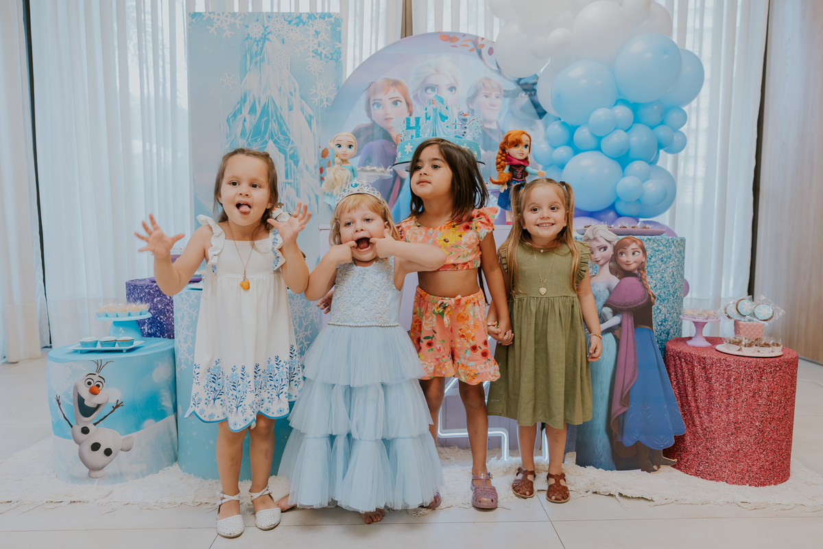 fotografia festa infantil fotografa familia 4 anos Cecilia tema Frozen botafogo zona sul rio de janeiro rj evento 