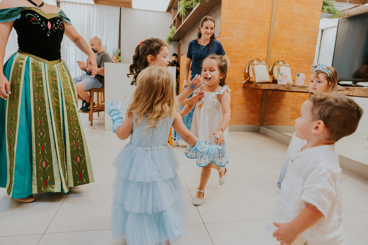 fotografia festa infantil fotografa familia 4 anos Cecilia tema Frozen botafogo zona sul rio de janeiro rj evento 