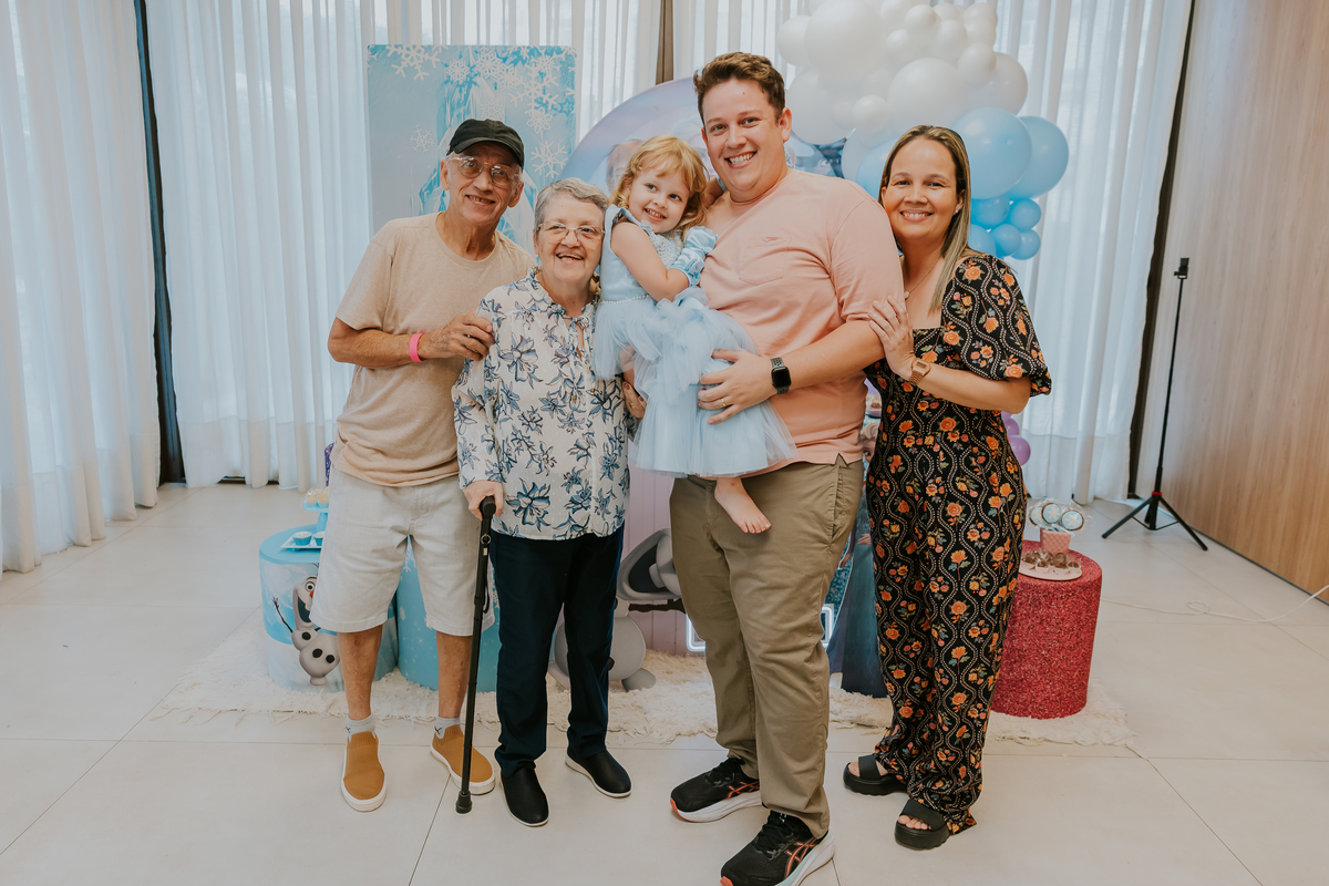 fotografia festa infantil fotografa familia 4 anos Cecilia tema Frozen botafogo zona sul rio de janeiro rj evento 