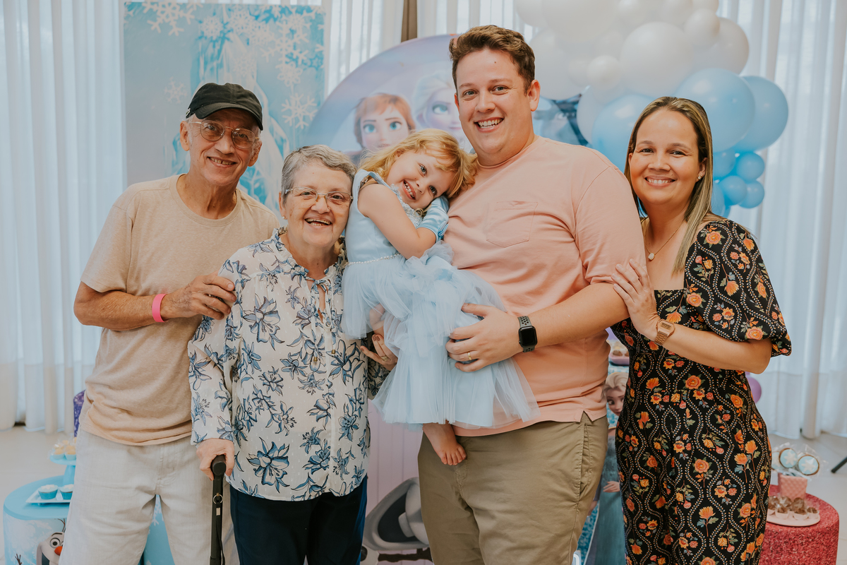 fotografia festa infantil fotografa familia 4 anos Cecilia tema Frozen botafogo zona sul rio de janeiro rj evento 