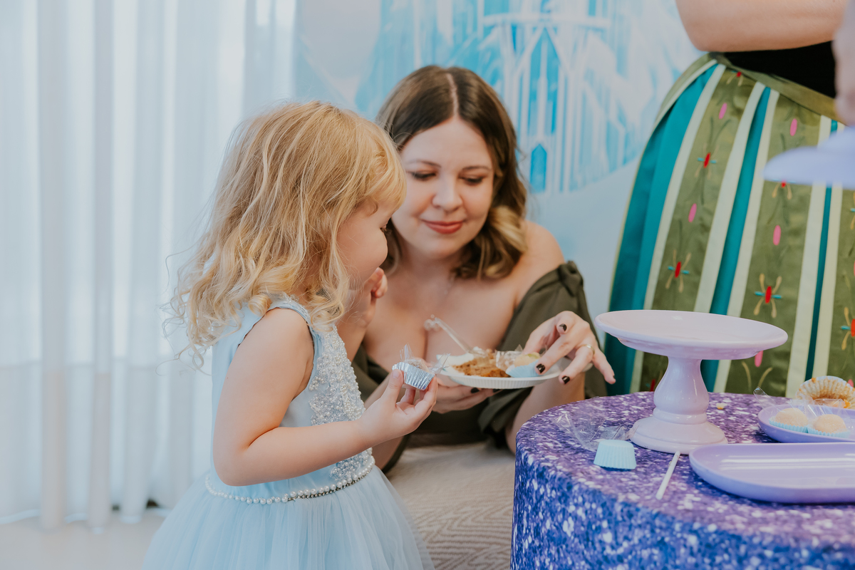 fotografia festa infantil fotografa familia 4 anos Cecilia tema Frozen botafogo zona sul rio de janeiro rj evento 