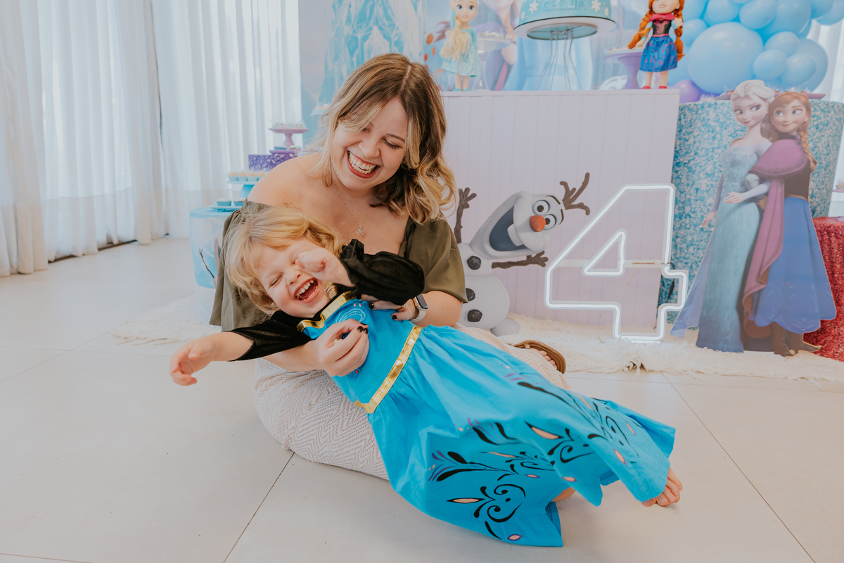 fotografia festa infantil fotografa familia 4 anos Cecilia tema Frozen botafogo zona sul rio de janeiro rj evento 