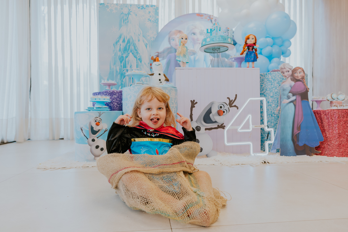 fotografia festa infantil fotografa familia 4 anos Cecilia tema Frozen botafogo zona sul rio de janeiro rj evento 