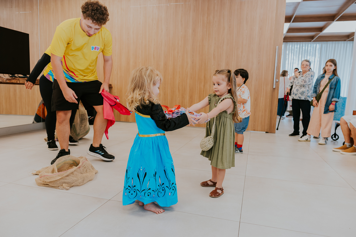 fotografia festa infantil fotografa familia 4 anos Cecilia tema Frozen botafogo zona sul rio de janeiro rj evento 
