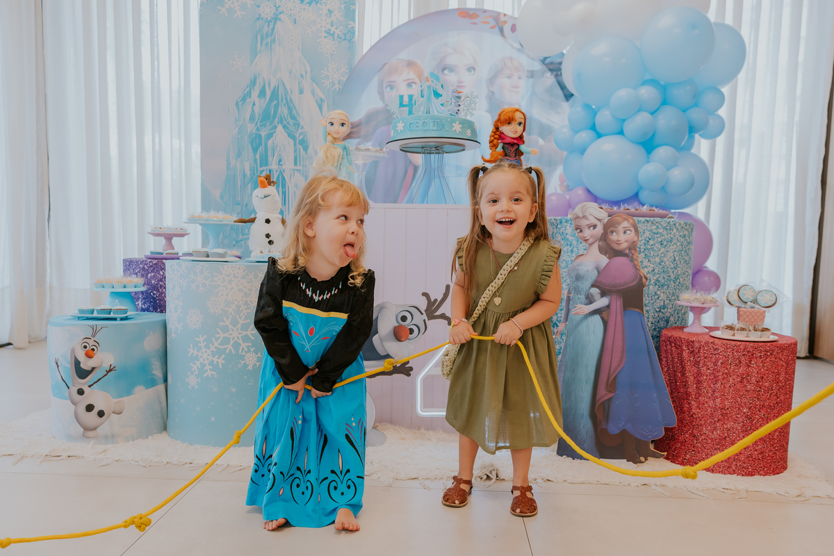 fotografia festa infantil fotografa familia 4 anos Cecilia tema Frozen botafogo zona sul rio de janeiro rj evento 