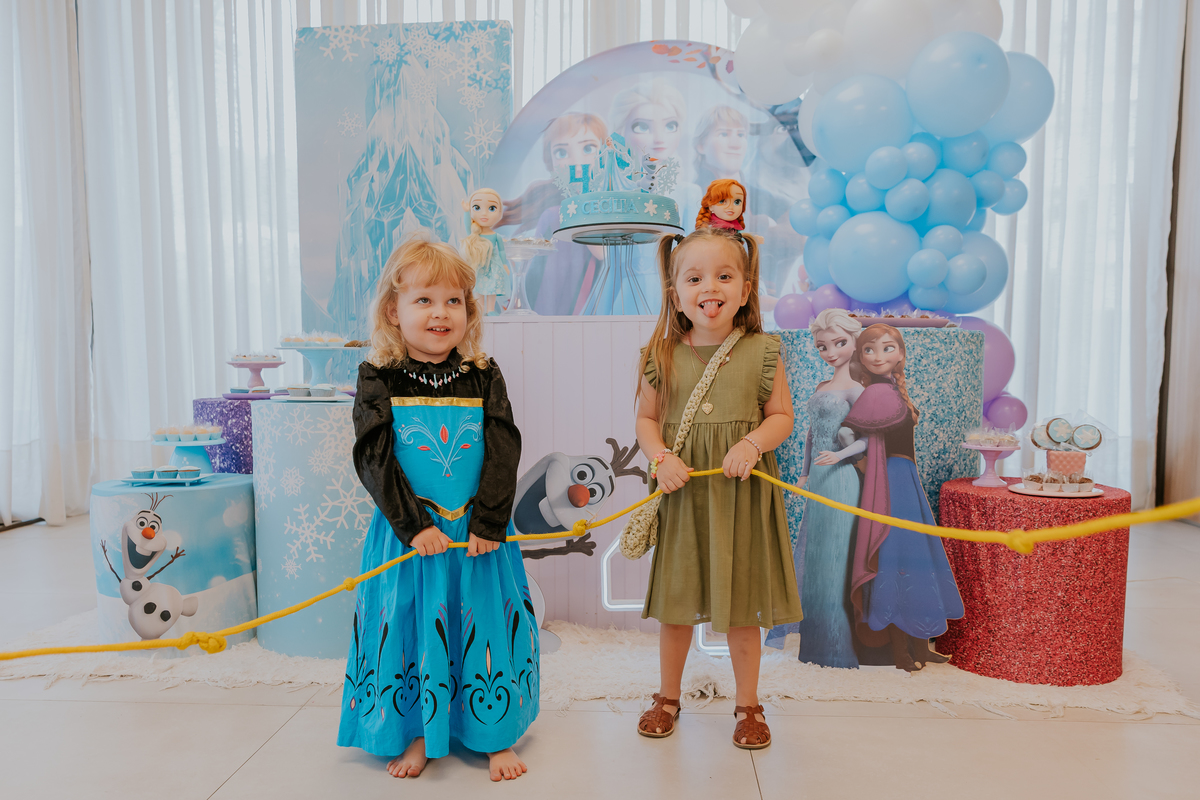 fotografia festa infantil fotografa familia 4 anos Cecilia tema Frozen botafogo zona sul rio de janeiro rj evento 