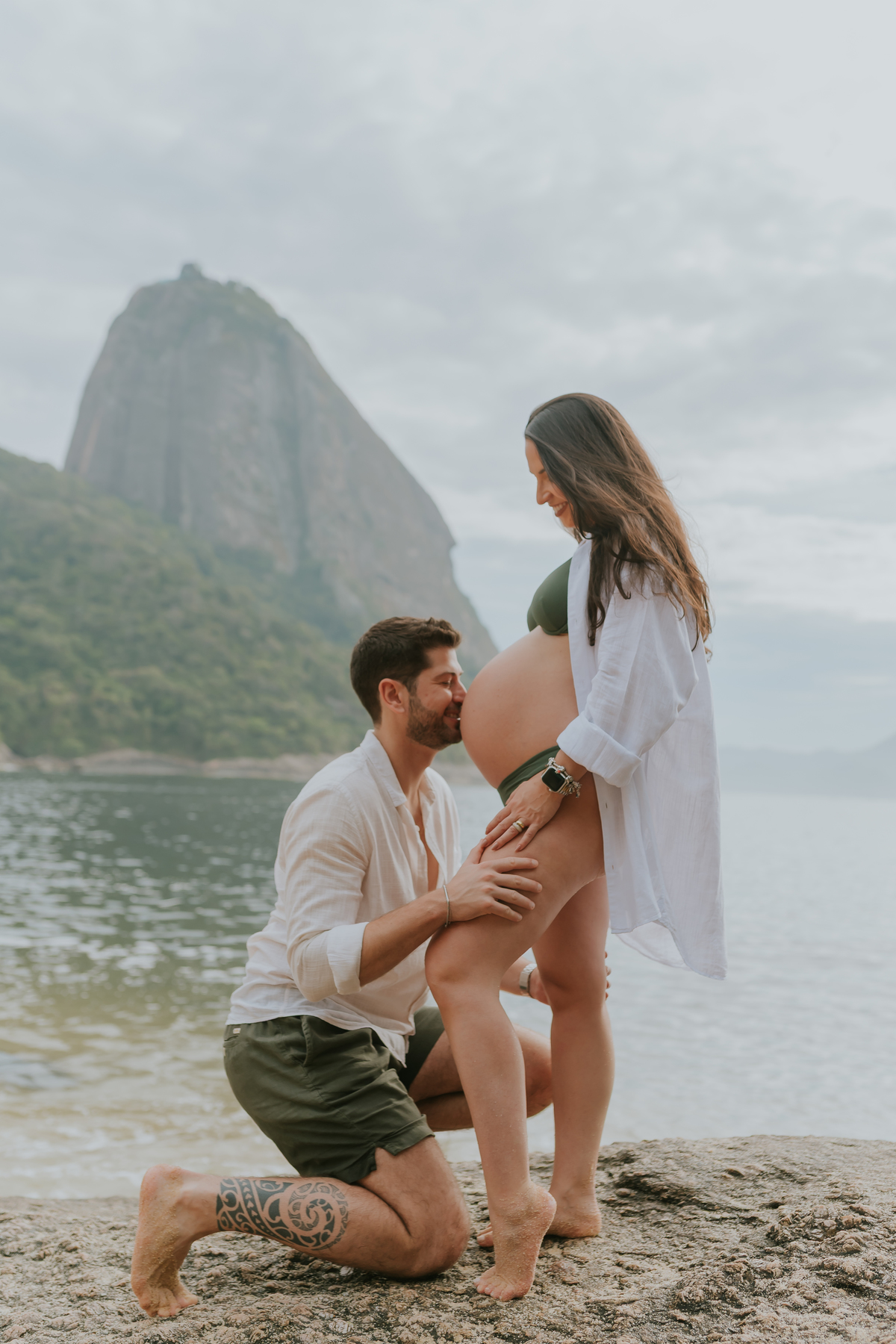 fotografa bruna Guerson fotografia ensaio gestante gravida a espera da Giovana praia vermelha urca rio de janeiro rj ao ar livre 