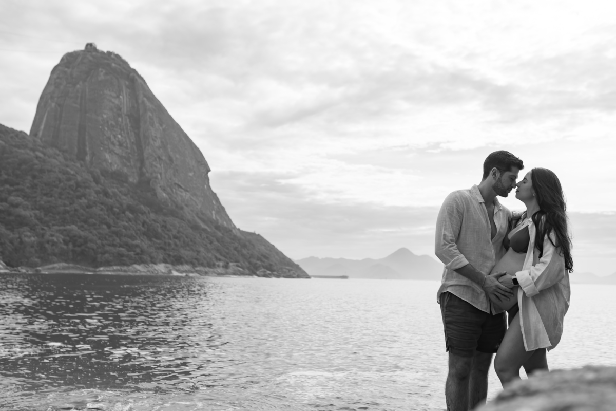 fotografa bruna Guerson fotografia ensaio gestante gravida a espera da Giovana praia vermelha urca rio de janeiro rj ao ar livre 