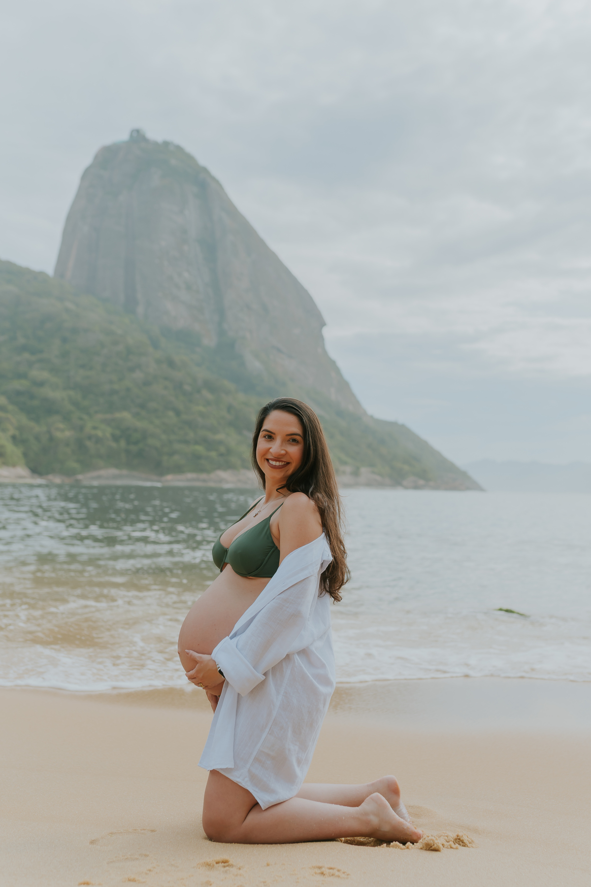 fotografa bruna Guerson fotografia ensaio gestante gravida a espera da Giovana praia vermelha urca rio de janeiro rj ao ar livre 