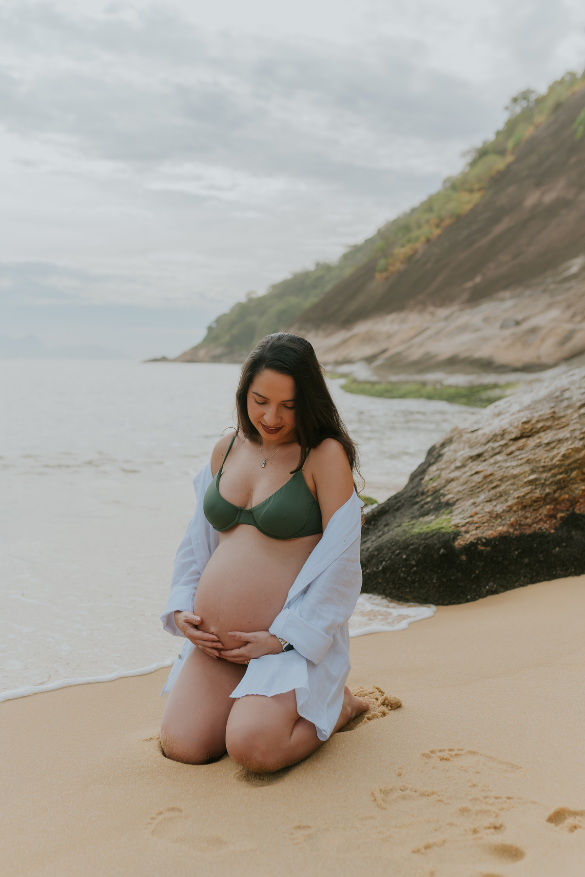 fotografa bruna Guerson fotografia ensaio gestante gravida a espera da Giovana praia vermelha urca rio de janeiro rj ao ar livre 
