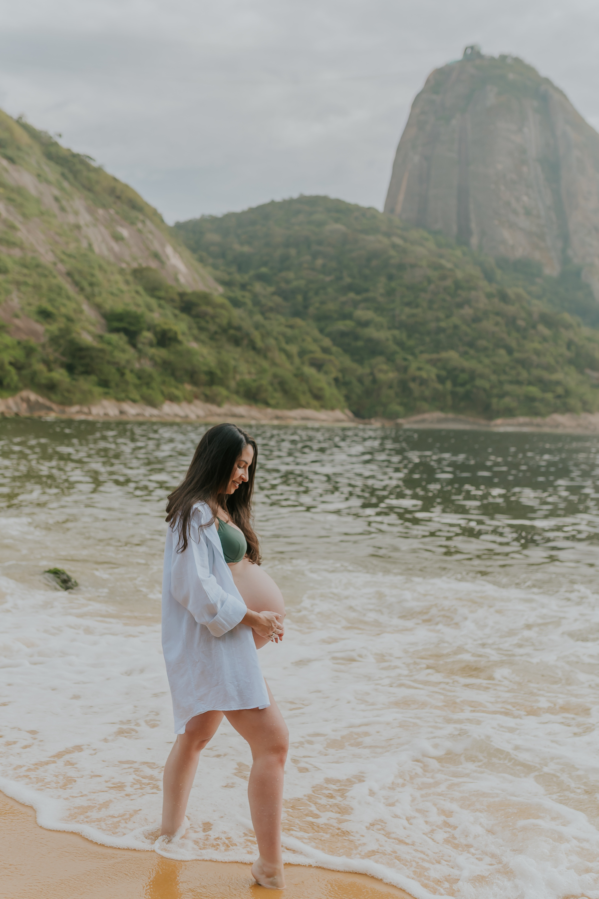 fotografa bruna Guerson fotografia ensaio gestante gravida a espera da Giovana praia vermelha urca rio de janeiro rj ao ar livre 