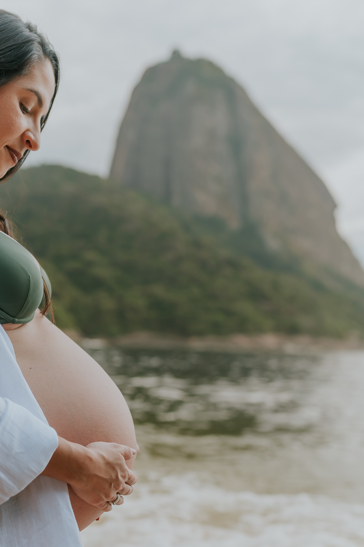 fotografa bruna Guerson fotografia ensaio gestante gravida a espera da Giovana praia vermelha urca rio de janeiro rj ao ar livre 