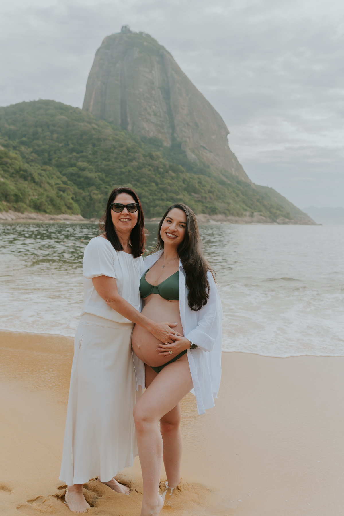 fotografa bruna Guerson fotografia ensaio gestante gravida a espera da Giovana praia vermelha urca rio de janeiro rj ao ar livre 