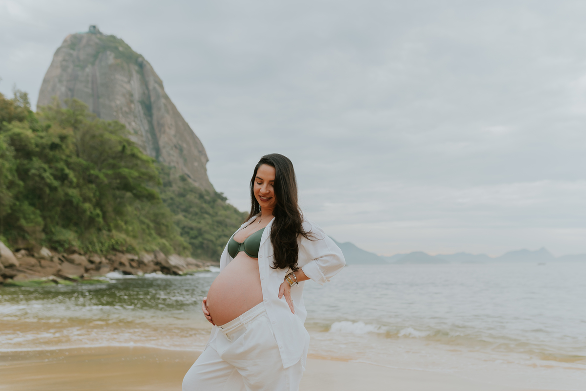 fotografa bruna Guerson fotografia ensaio gestante gravida a espera da Giovana praia vermelha urca rio de janeiro rj ao ar livre 