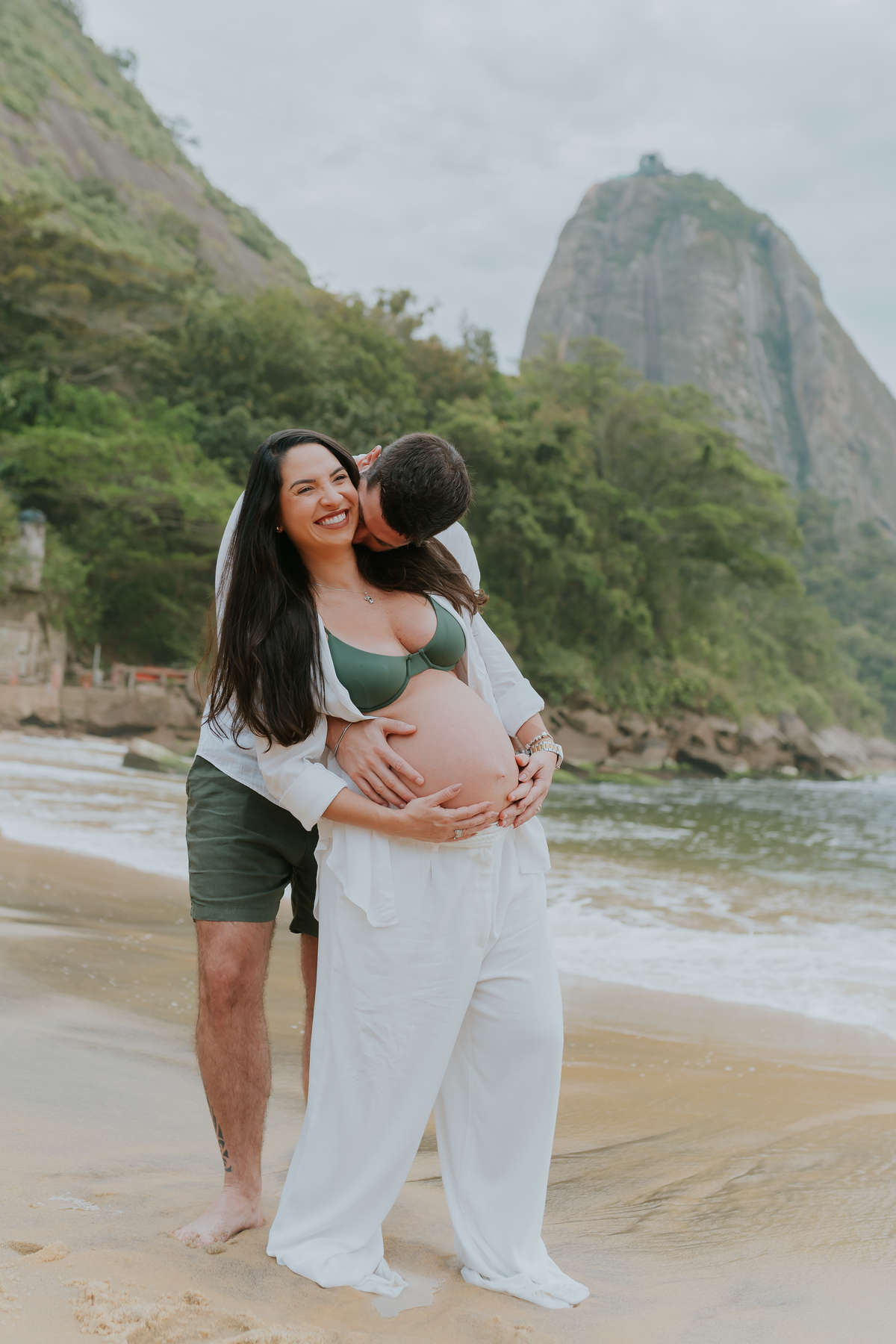 fotografa bruna Guerson fotografia ensaio gestante gravida a espera da Giovana praia vermelha urca rio de janeiro rj ao ar livre 