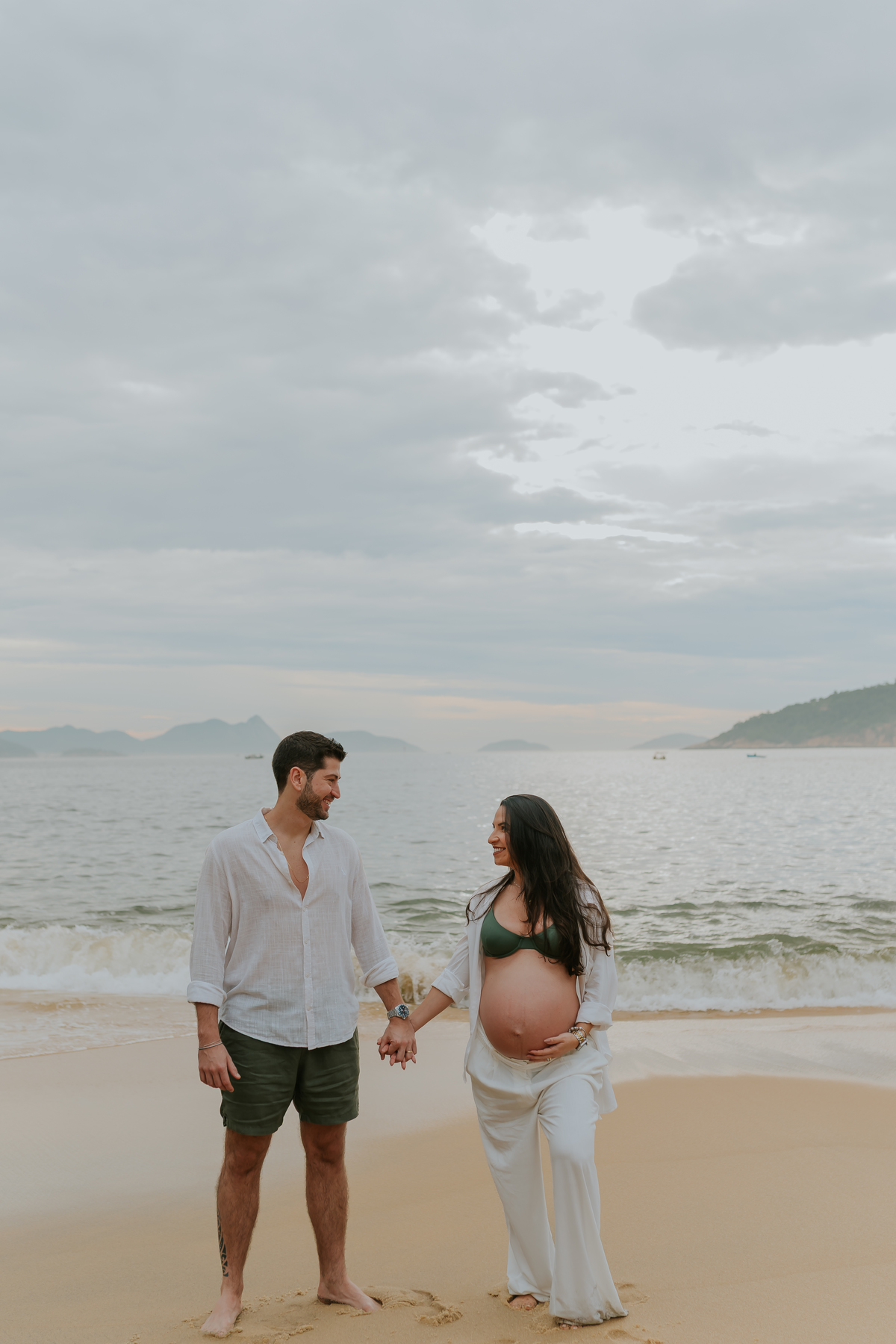 fotografa bruna Guerson fotografia ensaio gestante gravida a espera da Giovana praia vermelha urca rio de janeiro rj ao ar livre 