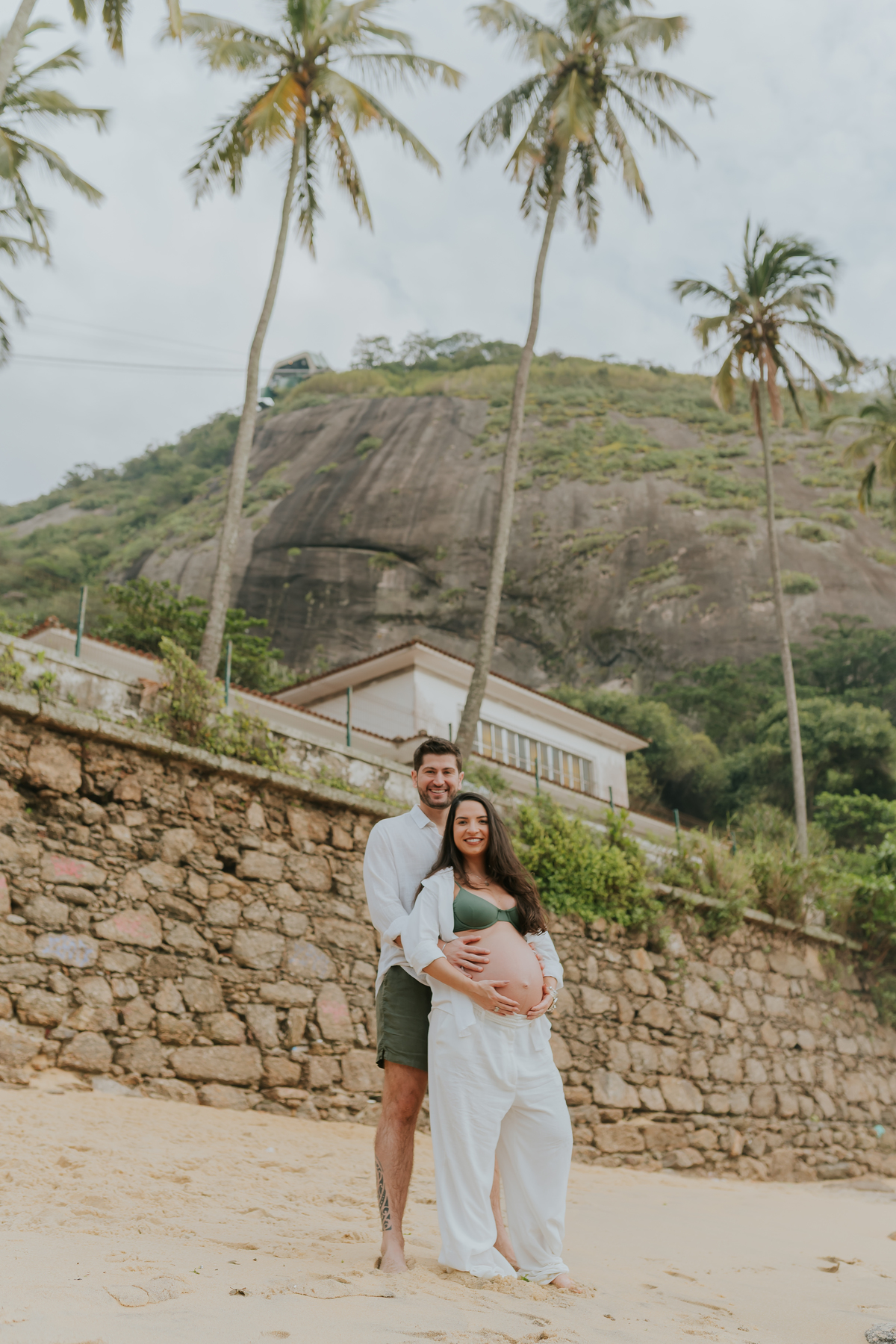 fotografa bruna Guerson fotografia ensaio gestante gravida a espera da Giovana praia vermelha urca rio de janeiro rj ao ar livre 