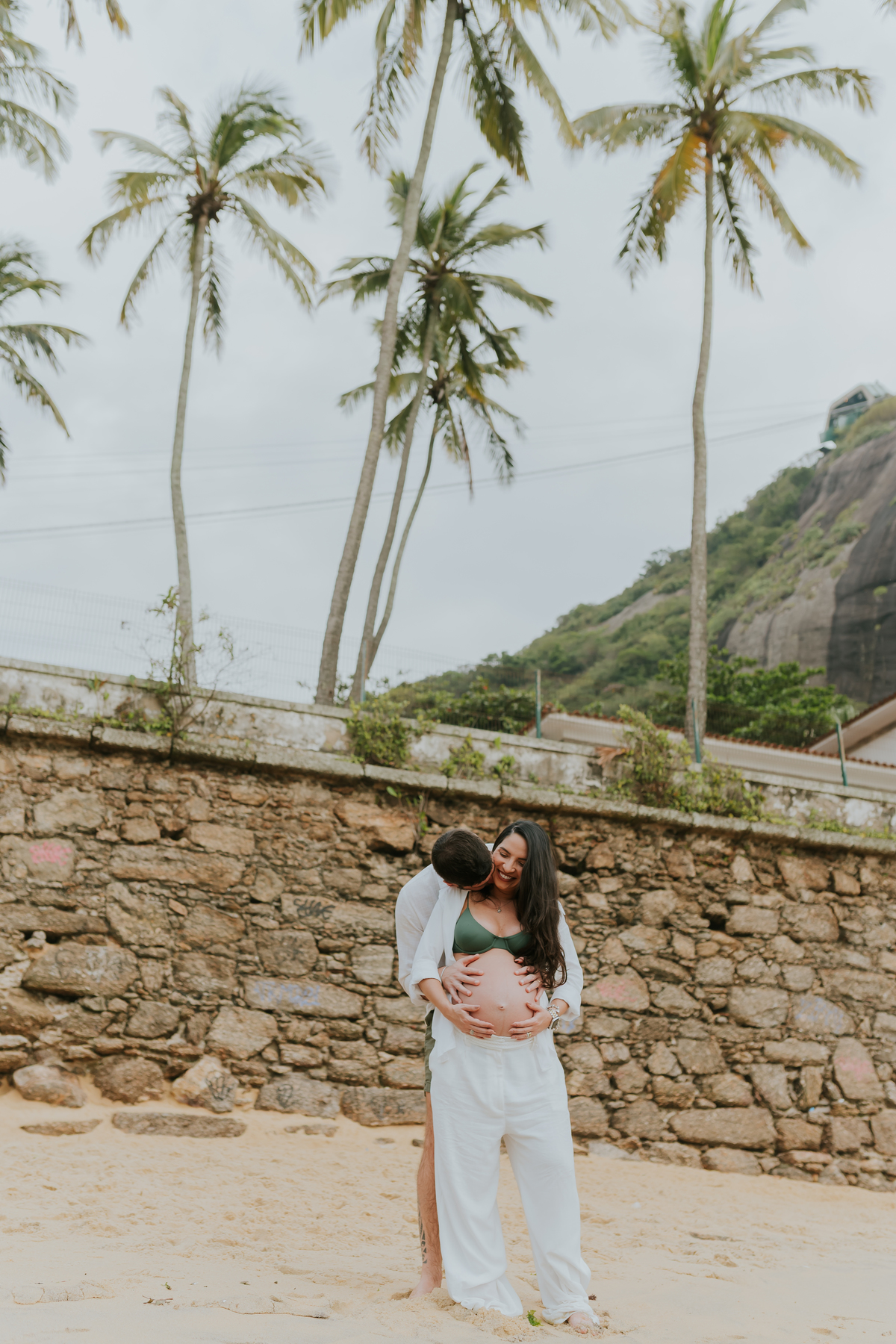 fotografa bruna Guerson fotografia ensaio gestante gravida a espera da Giovana praia vermelha urca rio de janeiro rj ao ar livre 