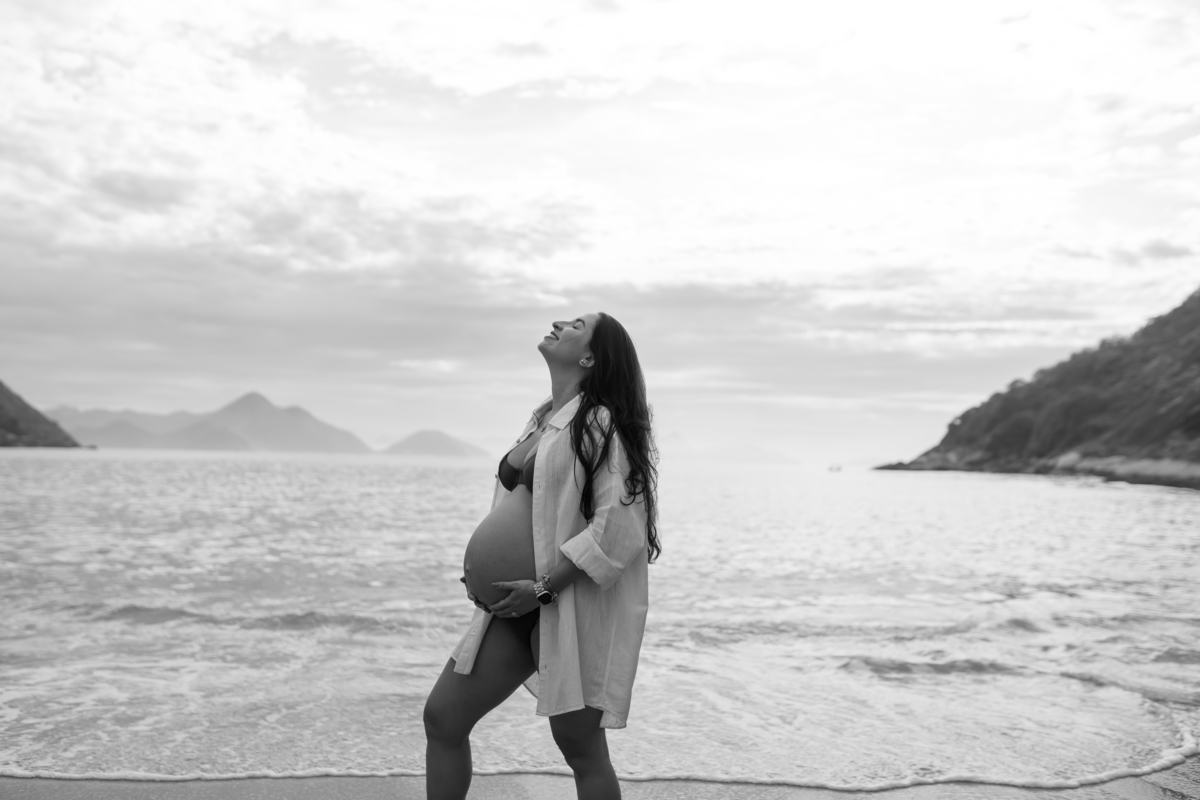 fotografa bruna Guerson fotografia ensaio gestante gravida a espera da Giovana praia vermelha urca rio de janeiro rj ao ar livre 