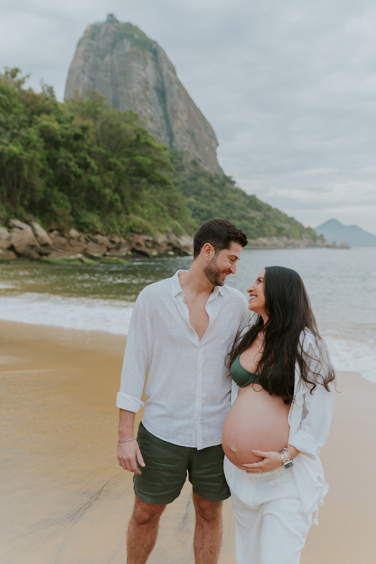 fotografa bruna Guerson fotografia ensaio gestante gravida a espera da Giovana praia vermelha urca rio de janeiro rj ao ar livre 