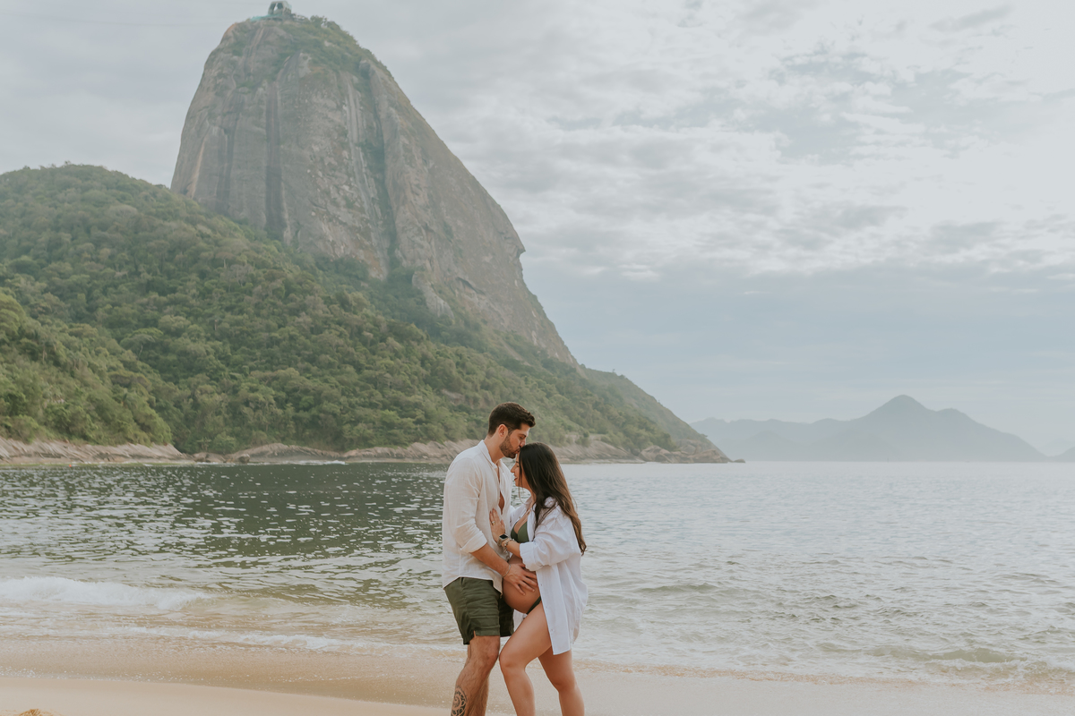 fotografa bruna Guerson fotografia ensaio gestante gravida a espera da Giovana praia vermelha urca rio de janeiro rj ao ar livre 