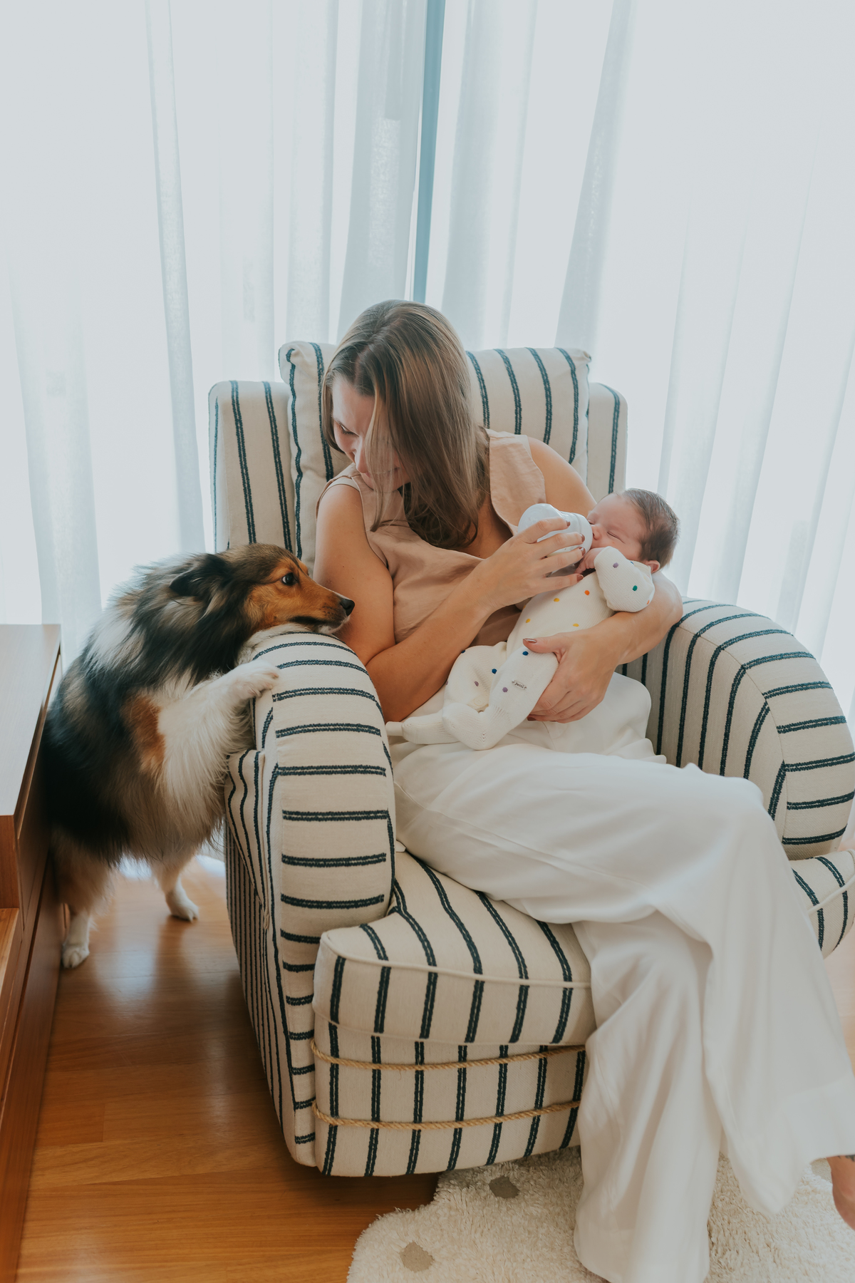 fotografia ensaio em casa lifestyle Pedro 20 dias fotografa familia Rio de Janeiro rj ilha do governador acompanhamento 