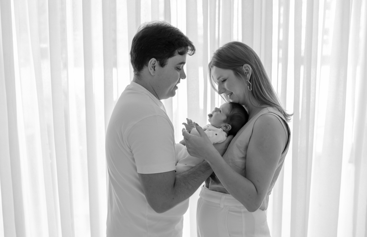 fotografia ensaio em casa lifestyle Pedro 20 dias fotografa familia Rio de Janeiro rj ilha do governador acompanhamento 