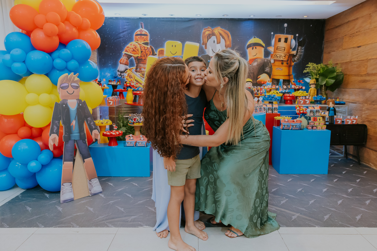 fotografia festa infantil casa de festas 7 anos Gabriel tema roblox fotografa rio de janeiro quintal aventura Botafogo rj 