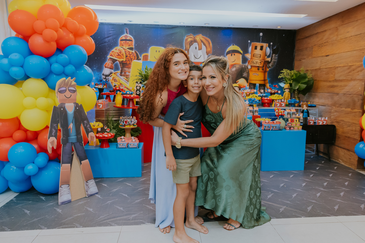 fotografia festa infantil casa de festas 7 anos Gabriel tema roblox fotografa rio de janeiro quintal aventura Botafogo rj 