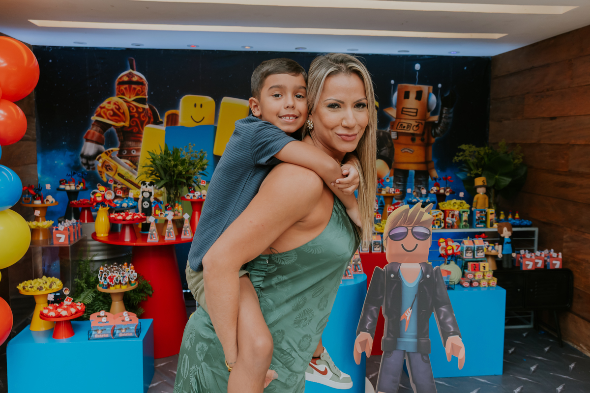 fotografia festa infantil casa de festas 7 anos Gabriel tema roblox fotografa rio de janeiro quintal aventura Botafogo rj 