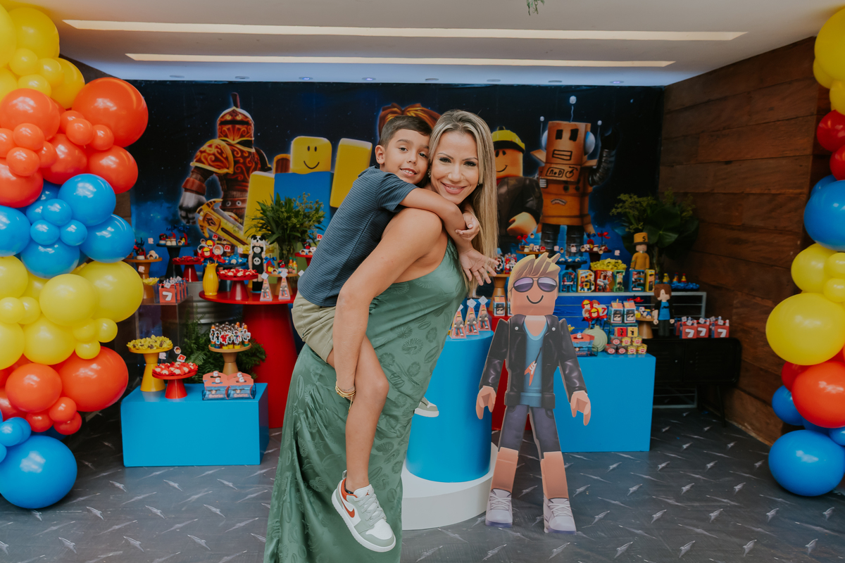 fotografia festa infantil casa de festas 7 anos Gabriel tema roblox fotografa rio de janeiro quintal aventura Botafogo rj 