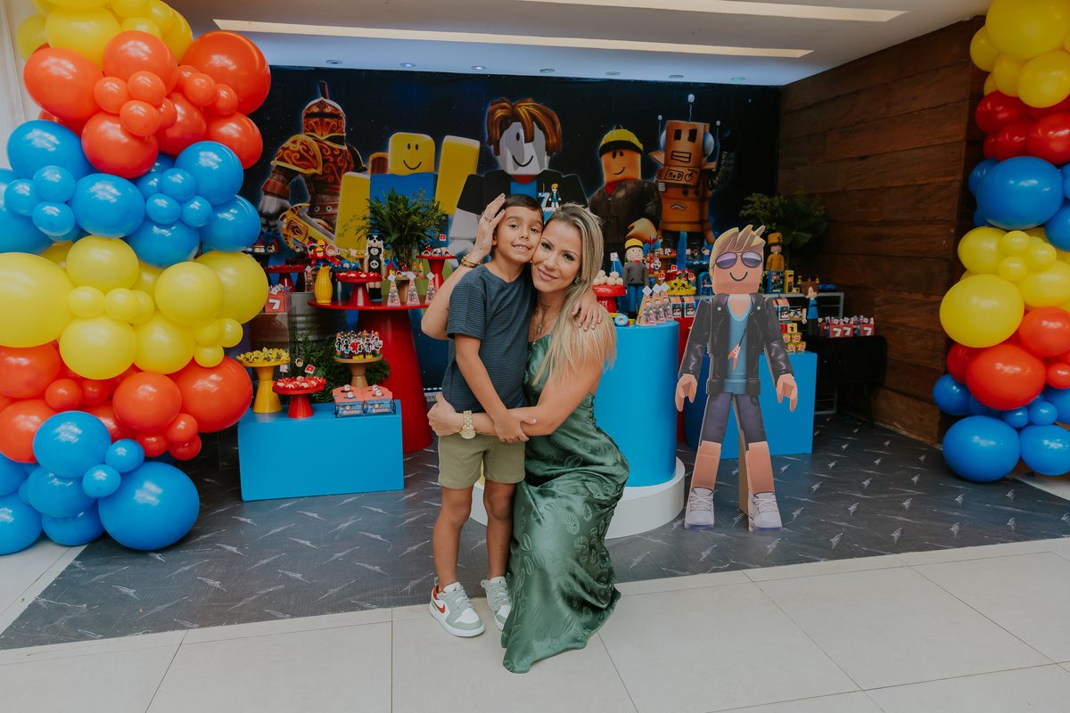 fotografia festa infantil casa de festas 7 anos Gabriel tema roblox fotografa rio de janeiro quintal aventura Botafogo rj 