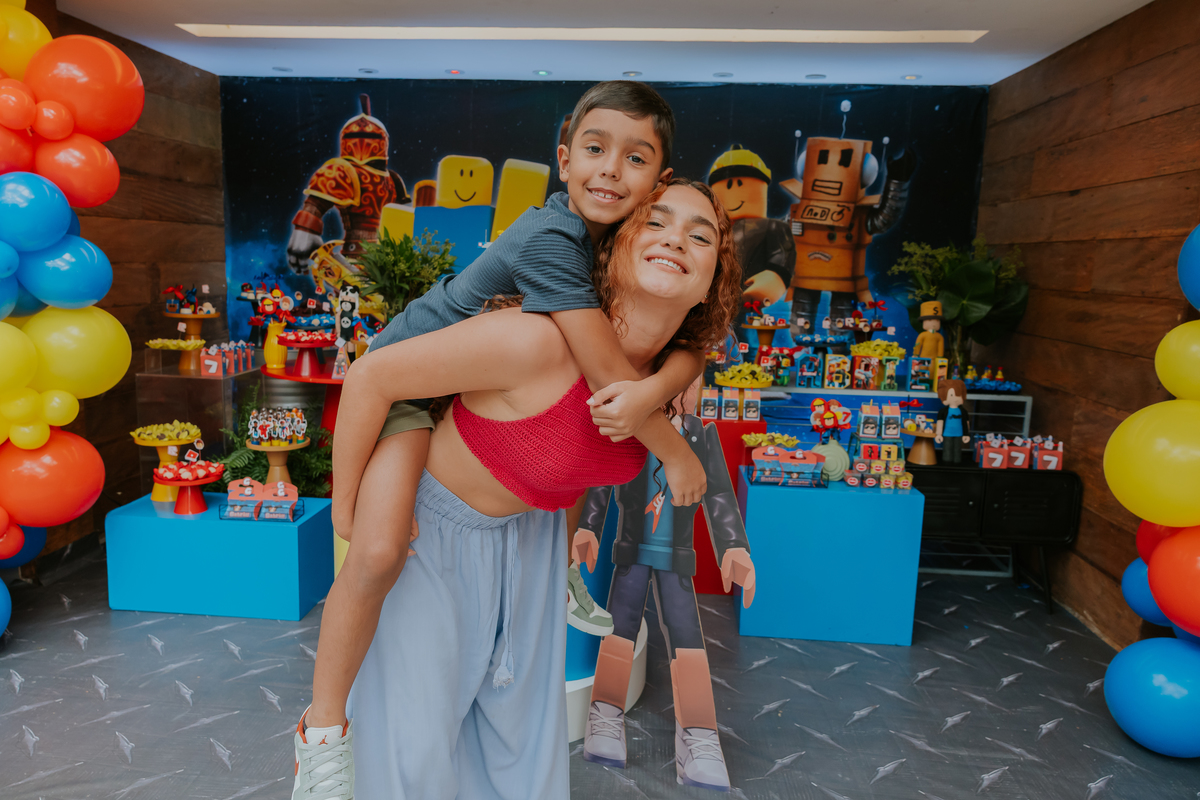 fotografia festa infantil casa de festas 7 anos Gabriel tema roblox fotografa rio de janeiro quintal aventura Botafogo rj 