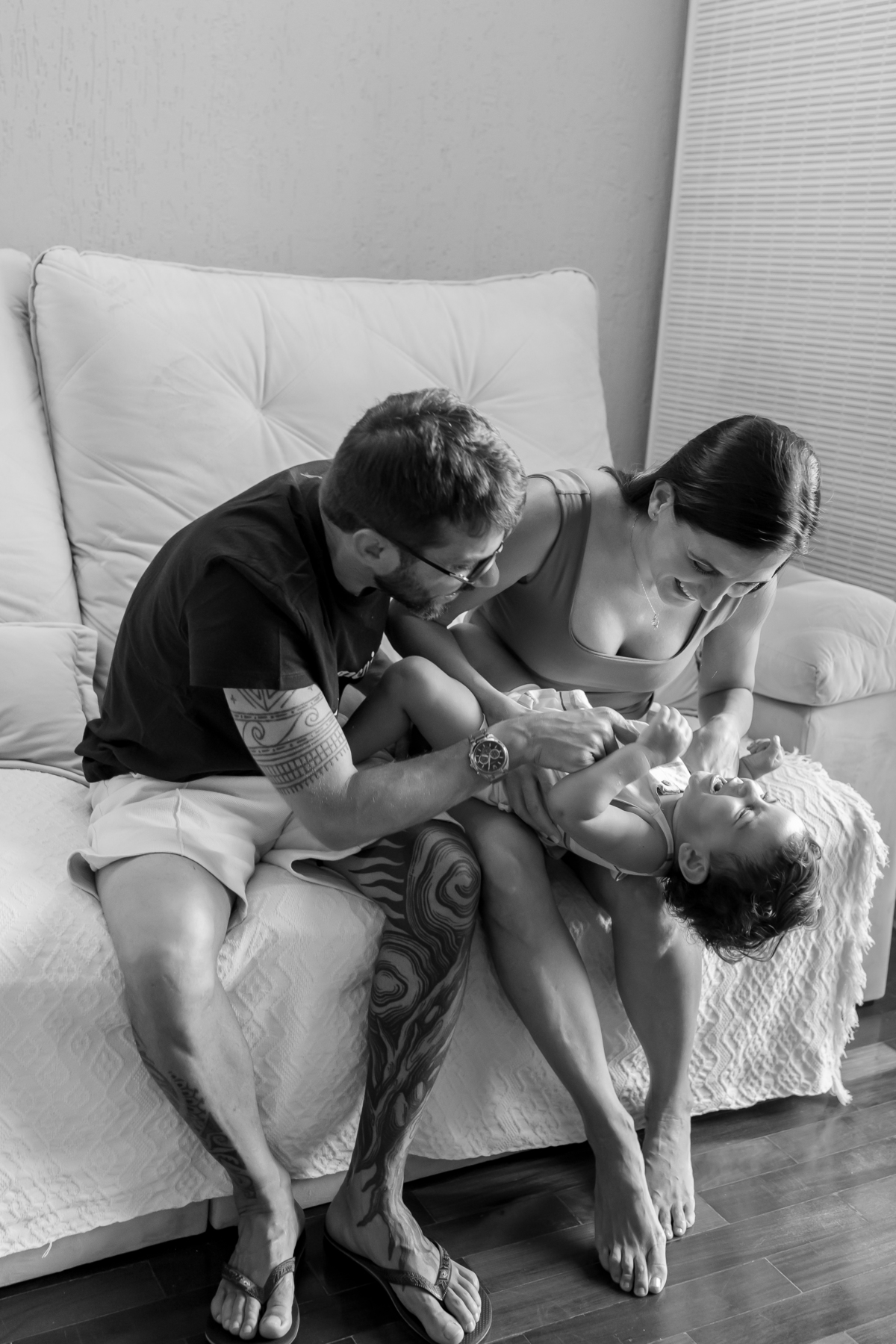 fotografia fotografa ensaio familia em casa Rio de Janeiro rj copacabana mae e filha Isabela e licia fotos família 
