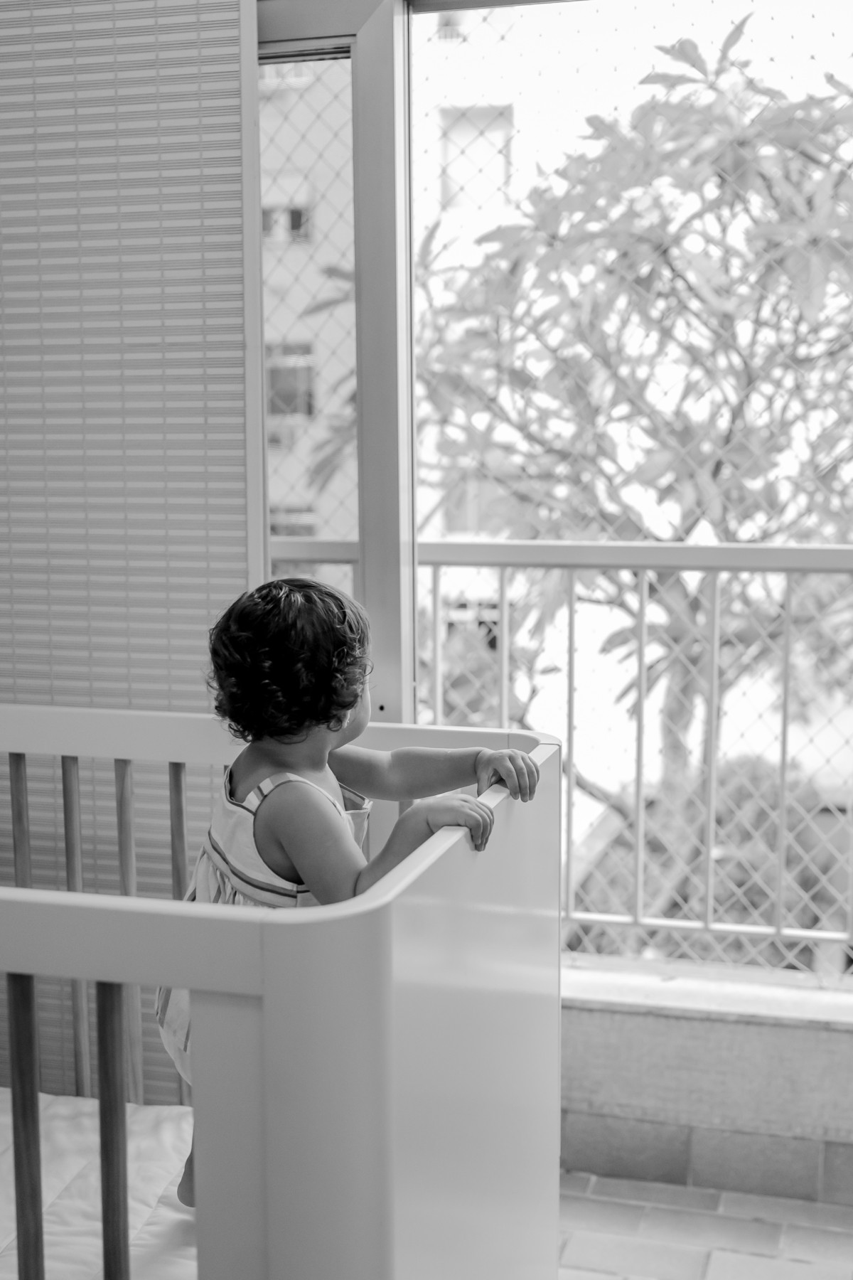fotografia fotografa ensaio familia em casa Rio de Janeiro rj copacabana mae e filha Isabela e licia fotos família 