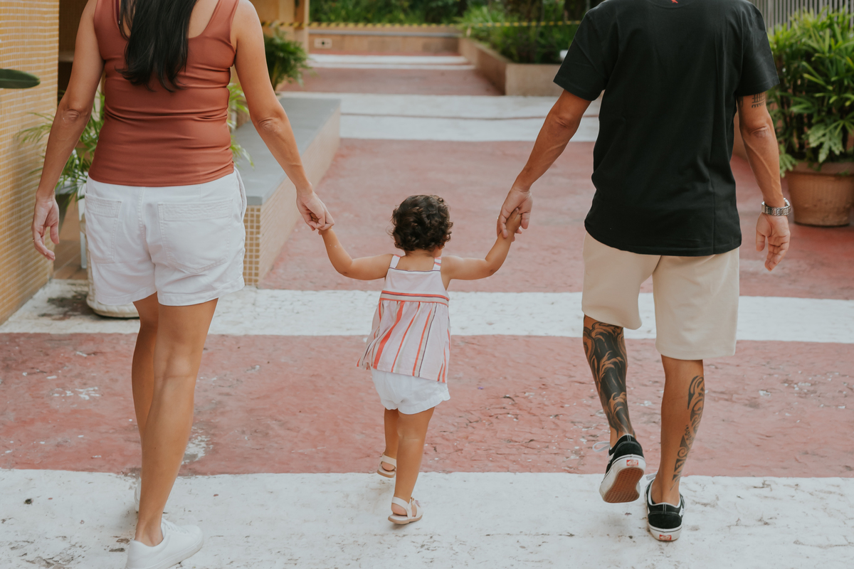 fotografia fotografa ensaio familia em casa Rio de Janeiro rj copacabana mae e filha Isabela e licia fotos família 