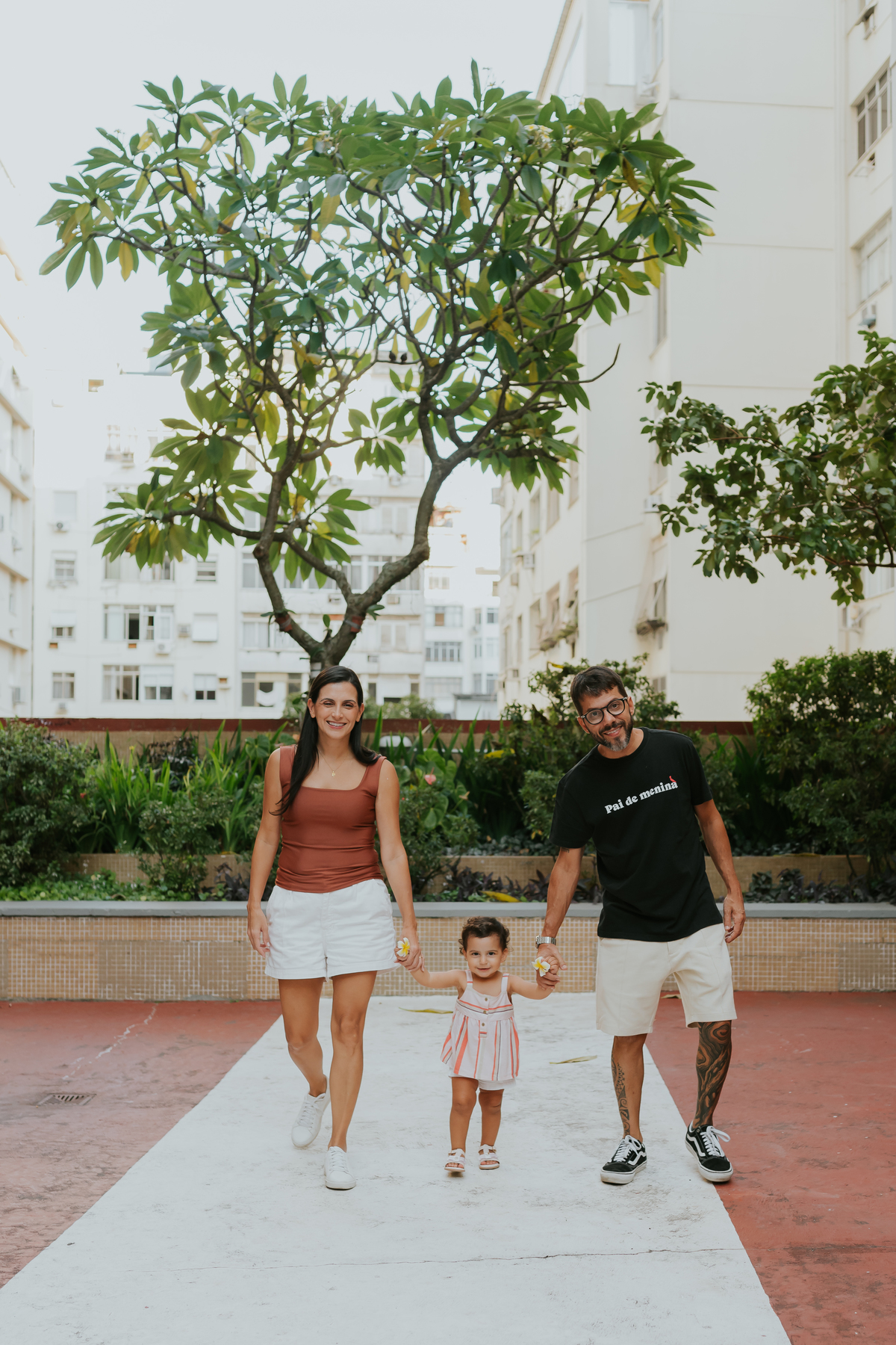 fotografia fotografa ensaio familia em casa Rio de Janeiro rj copacabana mae e filha Isabela e licia fotos família 
