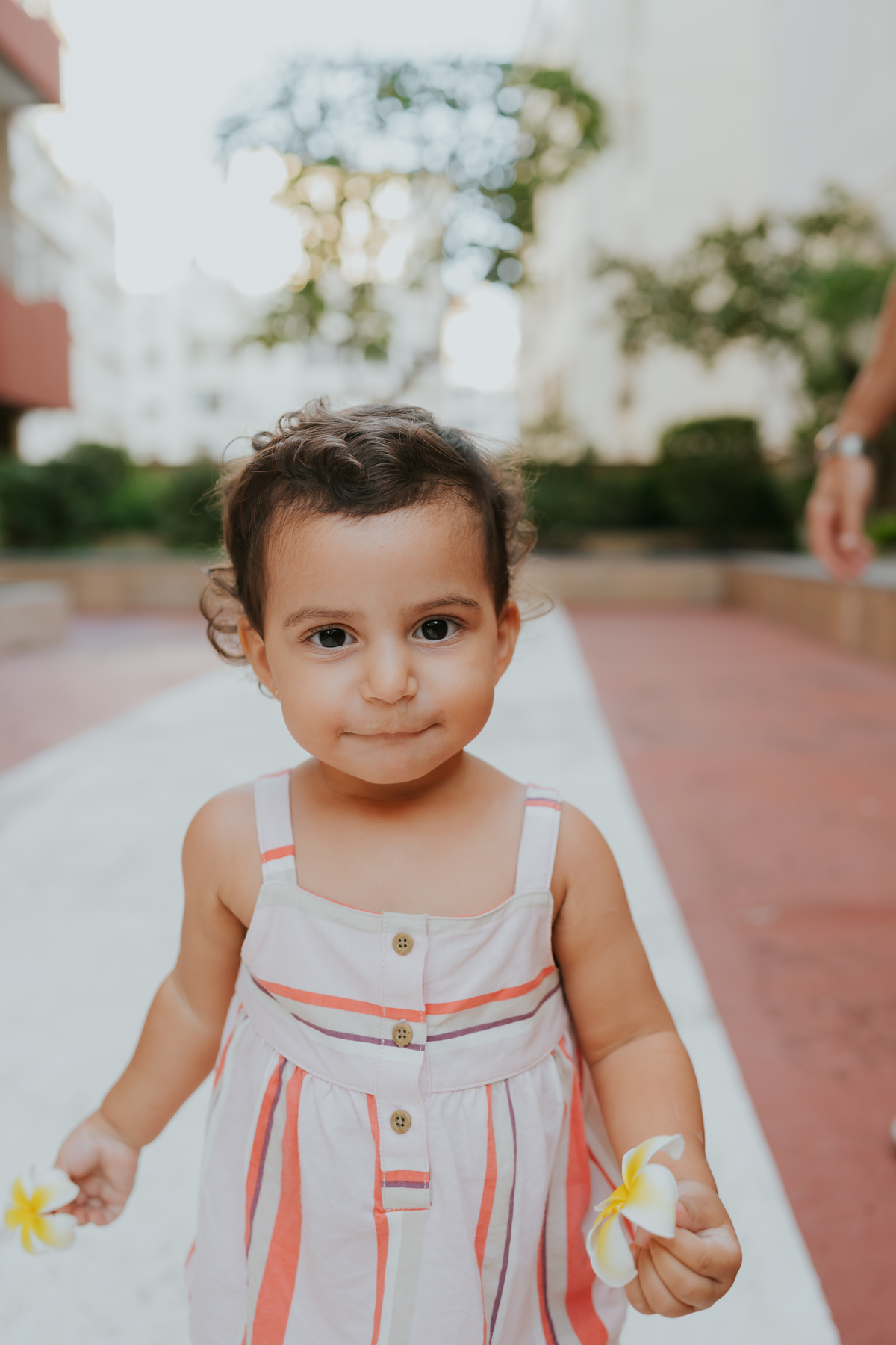 fotografia fotografa ensaio familia em casa Rio de Janeiro rj copacabana mae e filha Isabela e licia fotos família 