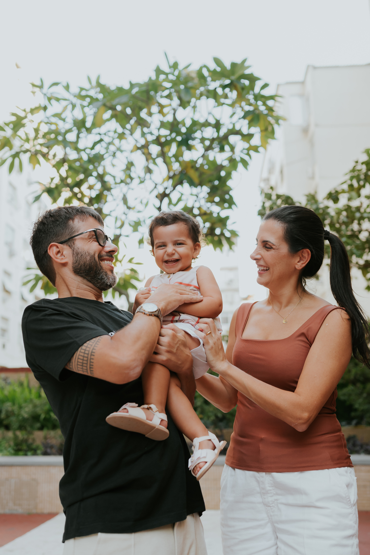 fotografia fotografa ensaio familia em casa Rio de Janeiro rj copacabana mae e filha Isabela e licia fotos família 