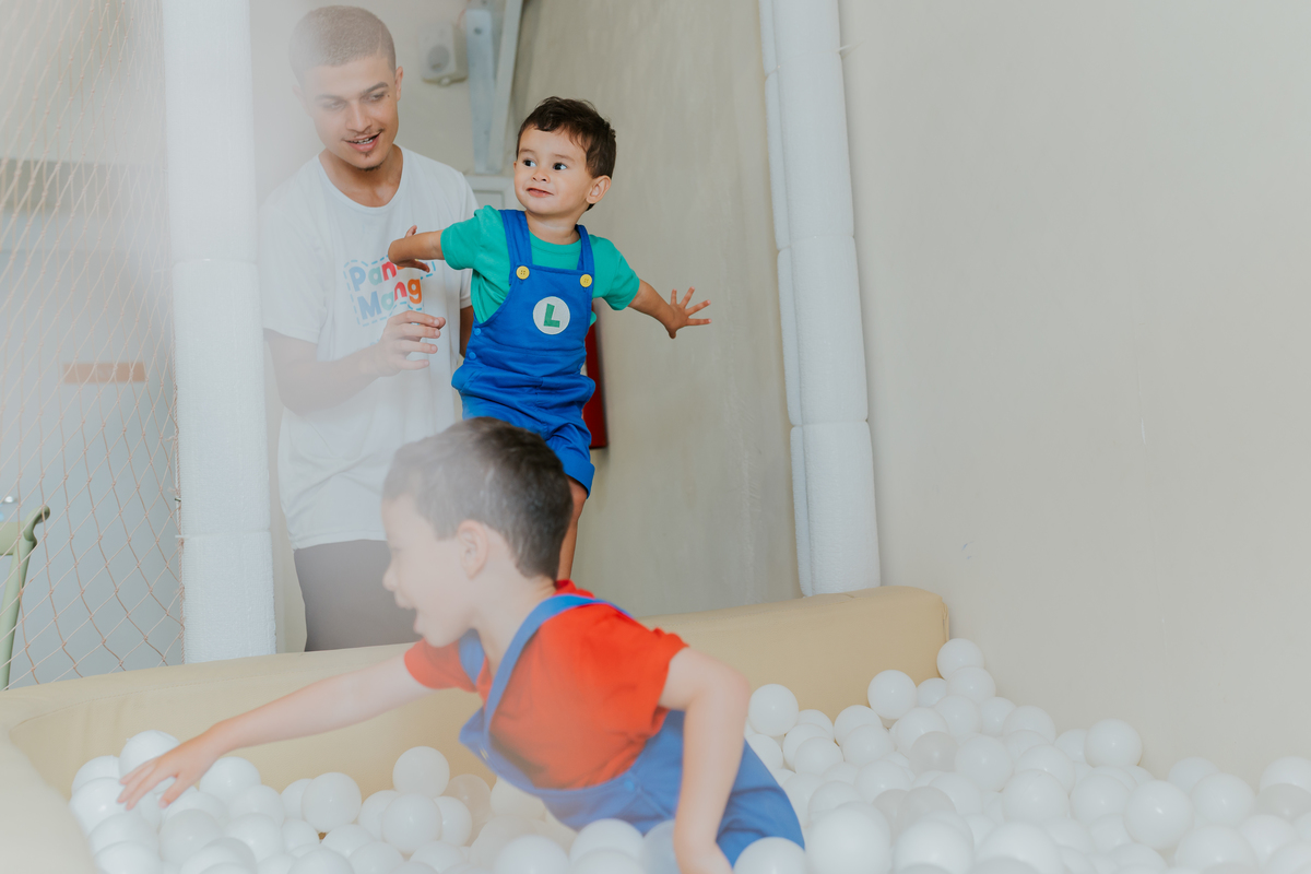 fotografia festa infantil evento fotografa Rio de Janeiro bernardo Theodoro casa belie laranjeiras tema Mario rj 