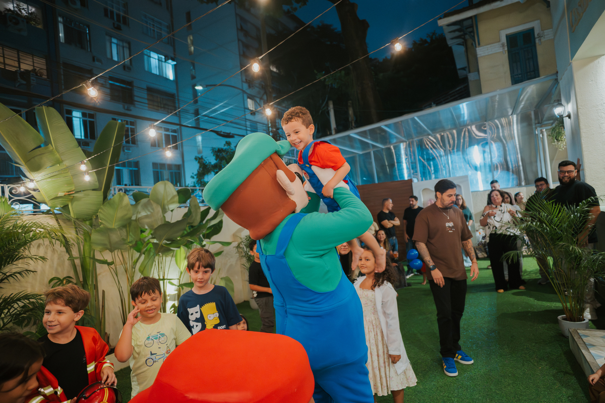 fotografia festa infantil evento fotografa Rio de Janeiro bernardo Theodoro casa belie laranjeiras tema Mario rj 