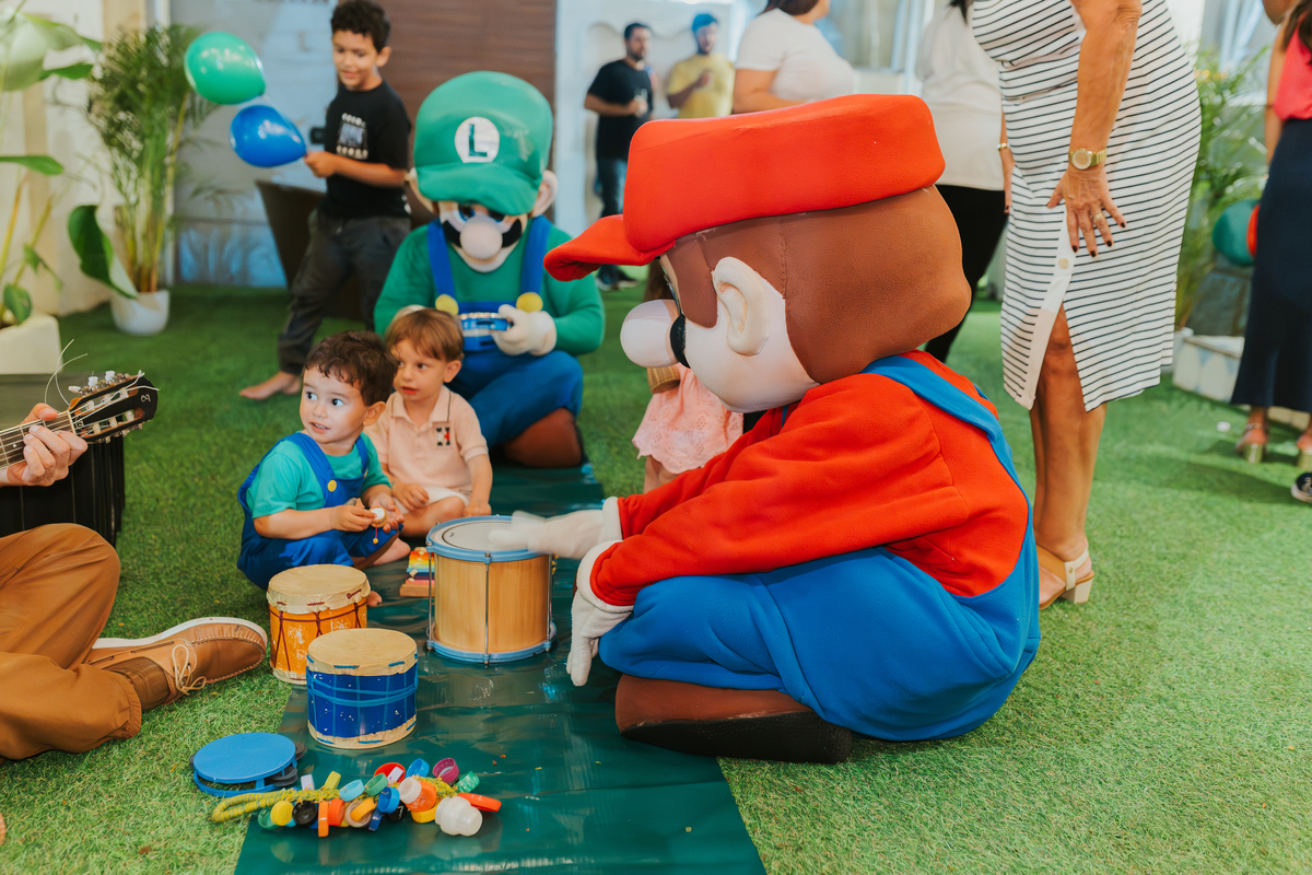 fotografia festa infantil evento fotografa Rio de Janeiro bernardo Theodoro casa belie laranjeiras tema Mario rj 