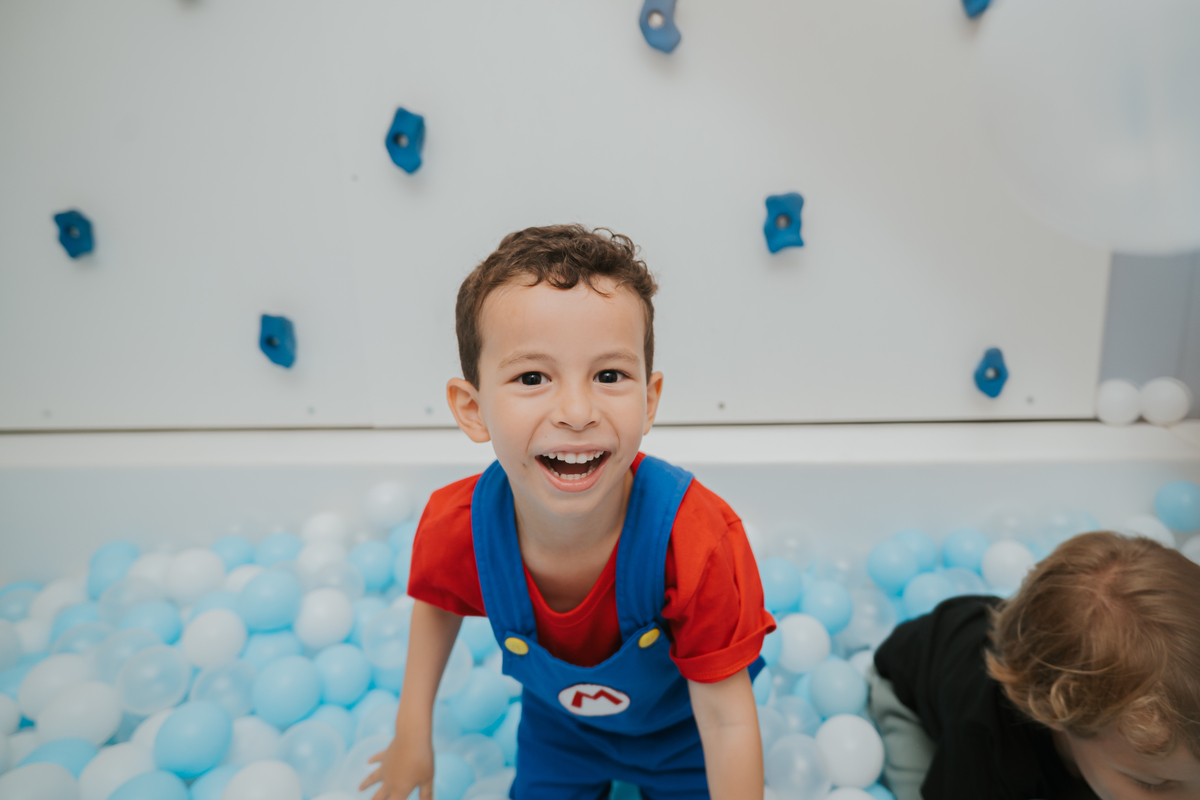 fotografia festa infantil evento fotografa Rio de Janeiro bernardo Theodoro casa belie laranjeiras tema Mario rj 