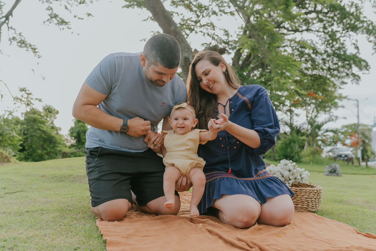 fotografia fotografa ensaio sessão externo acompanhamento liz 7 meses ilha do governador rj Rio de Janeiro família