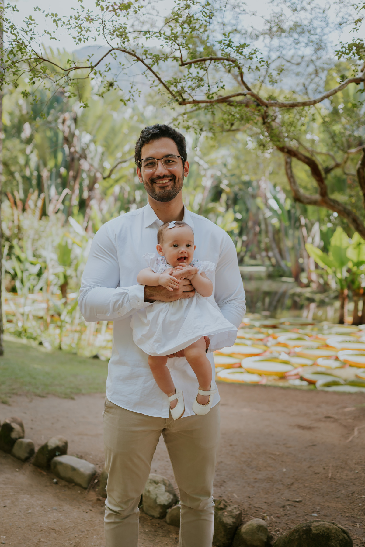 fotografia fotografa 6 meses Fernanda acompanhamento ensaio família rj Rio de Janeiro jardim botânico externo natureza