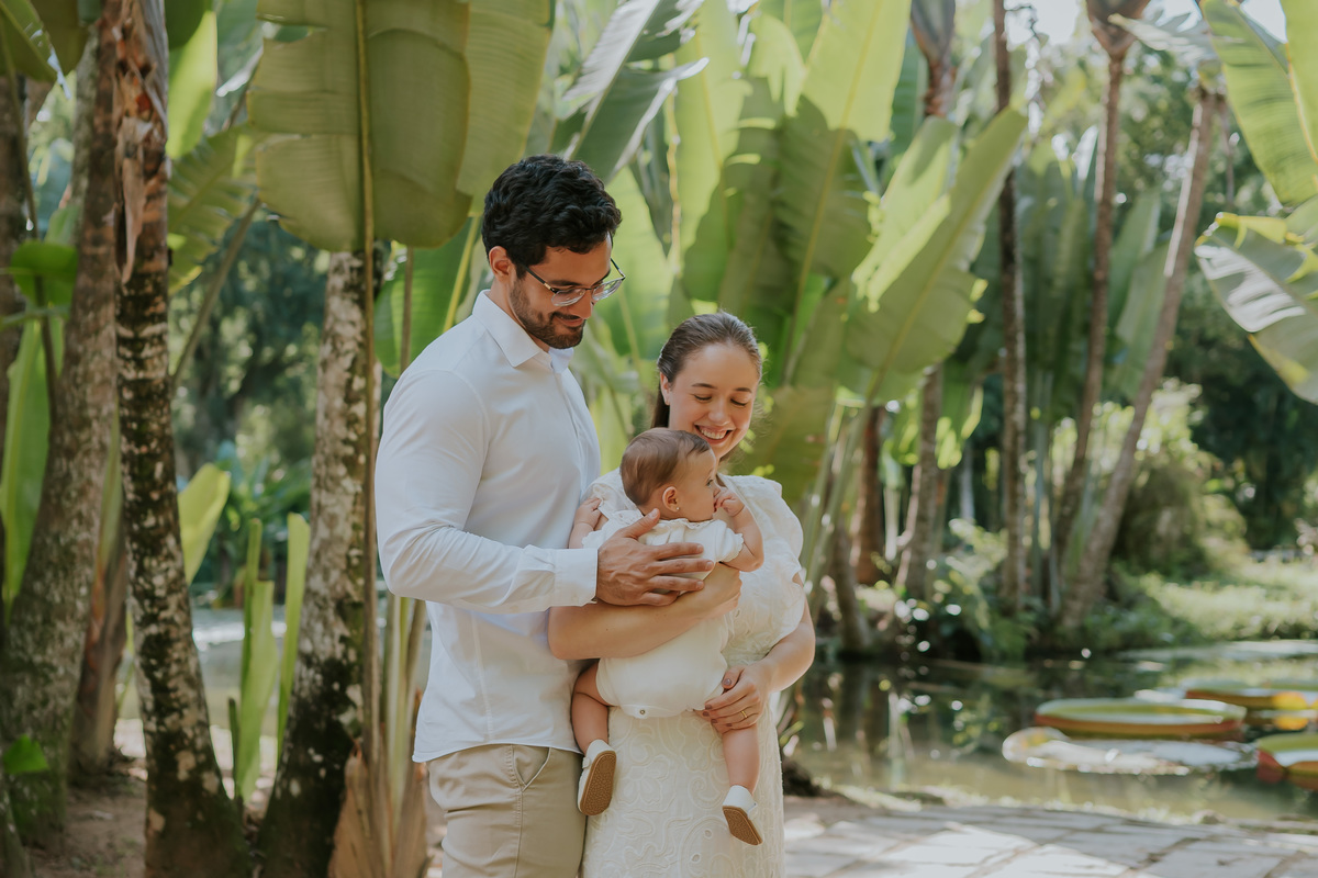 fotografia fotografa 6 meses Fernanda acompanhamento ensaio família rj Rio de Janeiro jardim botânico externo natureza