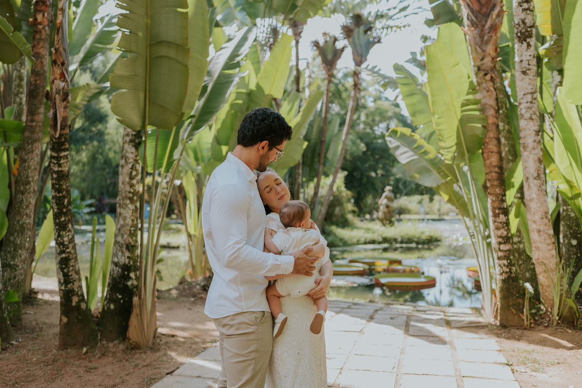 fotografia fotografa 6 meses Fernanda acompanhamento ensaio família rj Rio de Janeiro jardim botânico externo natureza