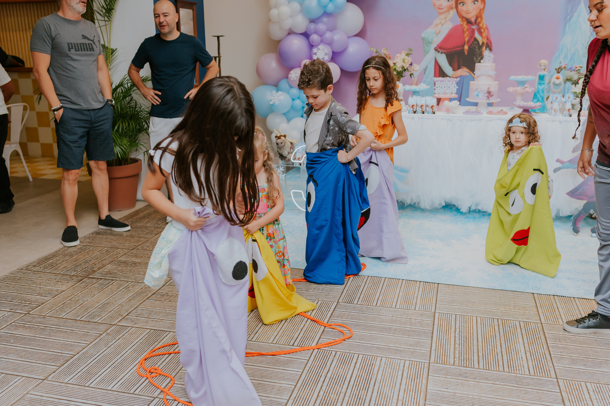 fotografia festa infantil fotografa familia 3 anos marina casa de festas quintal festas botafogo rio de janeiro rj tema frozen 