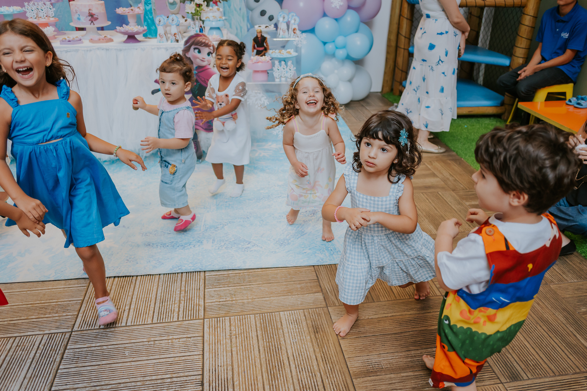 fotografia festa infantil fotografa familia 3 anos marina casa de festas quintal festas botafogo rio de janeiro rj tema frozen 