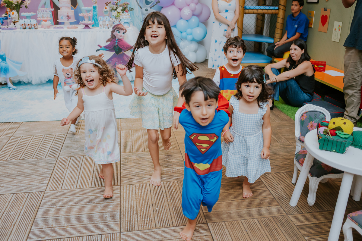 fotografia festa infantil fotografa familia 3 anos marina casa de festas quintal festas botafogo rio de janeiro rj tema frozen 